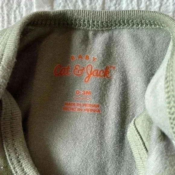 Cat &  Jack - Set of 3 tops. Size 0 to 3 months - Picture 5 of 7